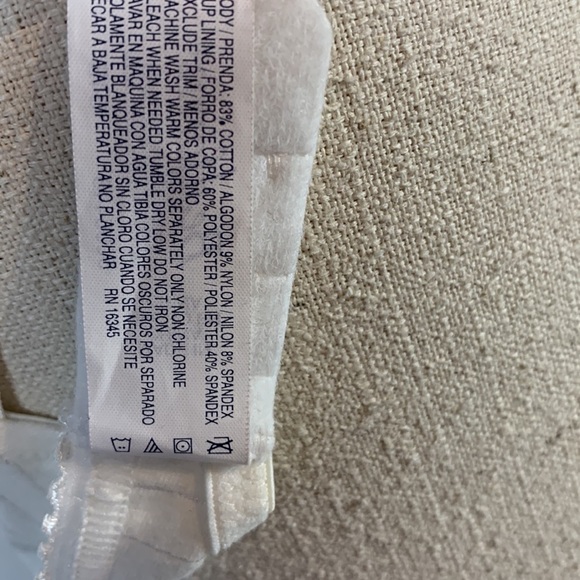 Bestform bra NWT woman’s size 34B white embroidery - Picture 9 of 9